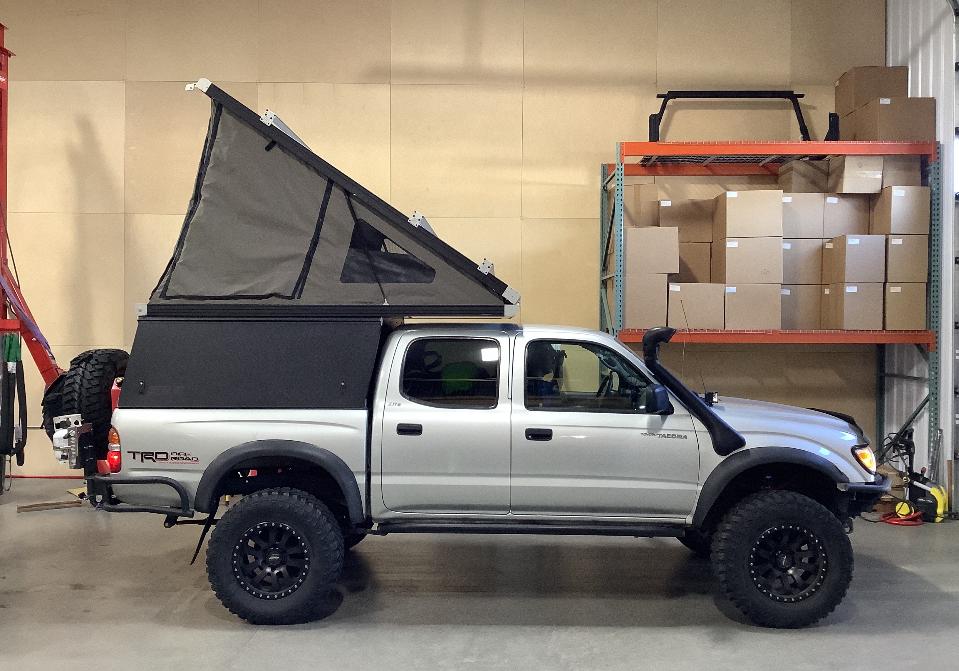 2004 Toyota Tacoma Camper - Build #Ezequiel Ojeda