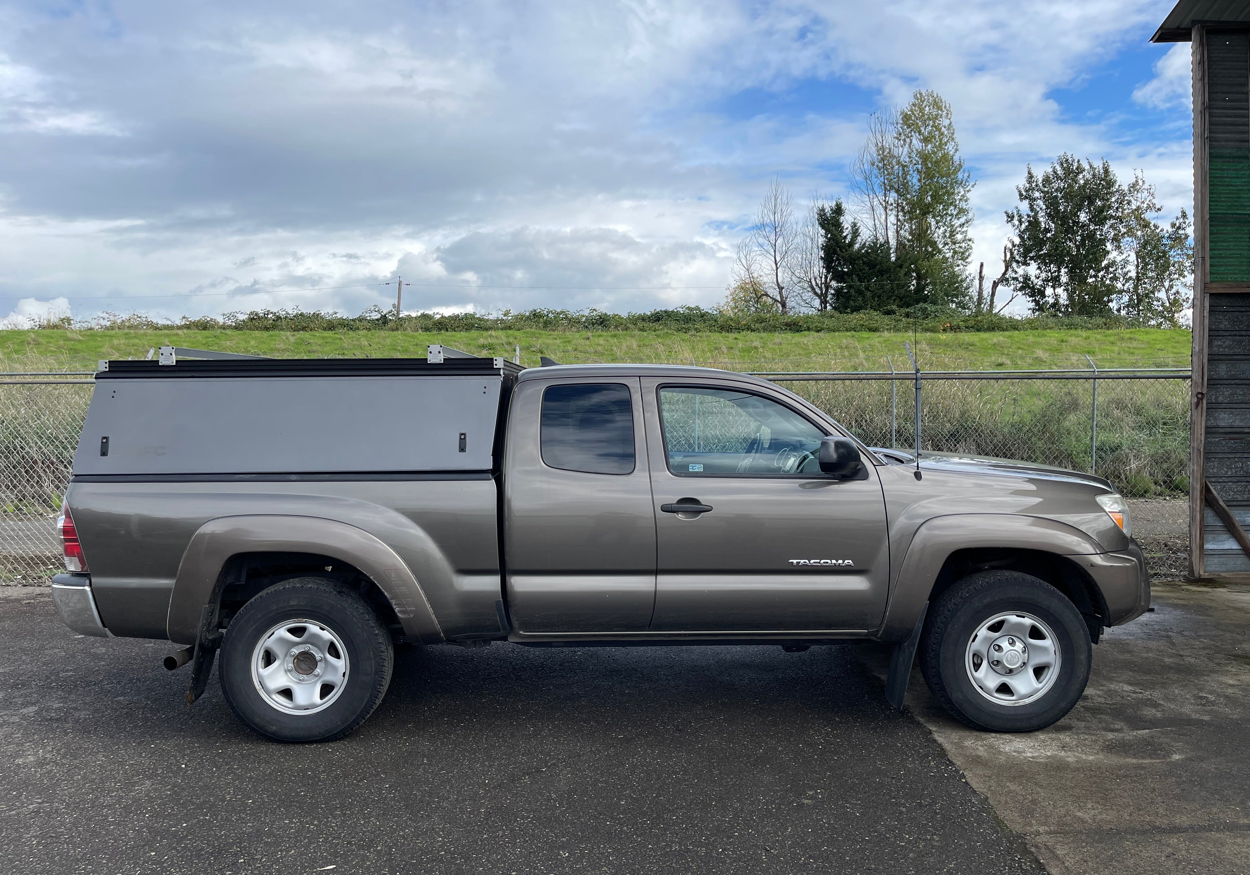 2014 Toyota Tacoma Topper - Build #380