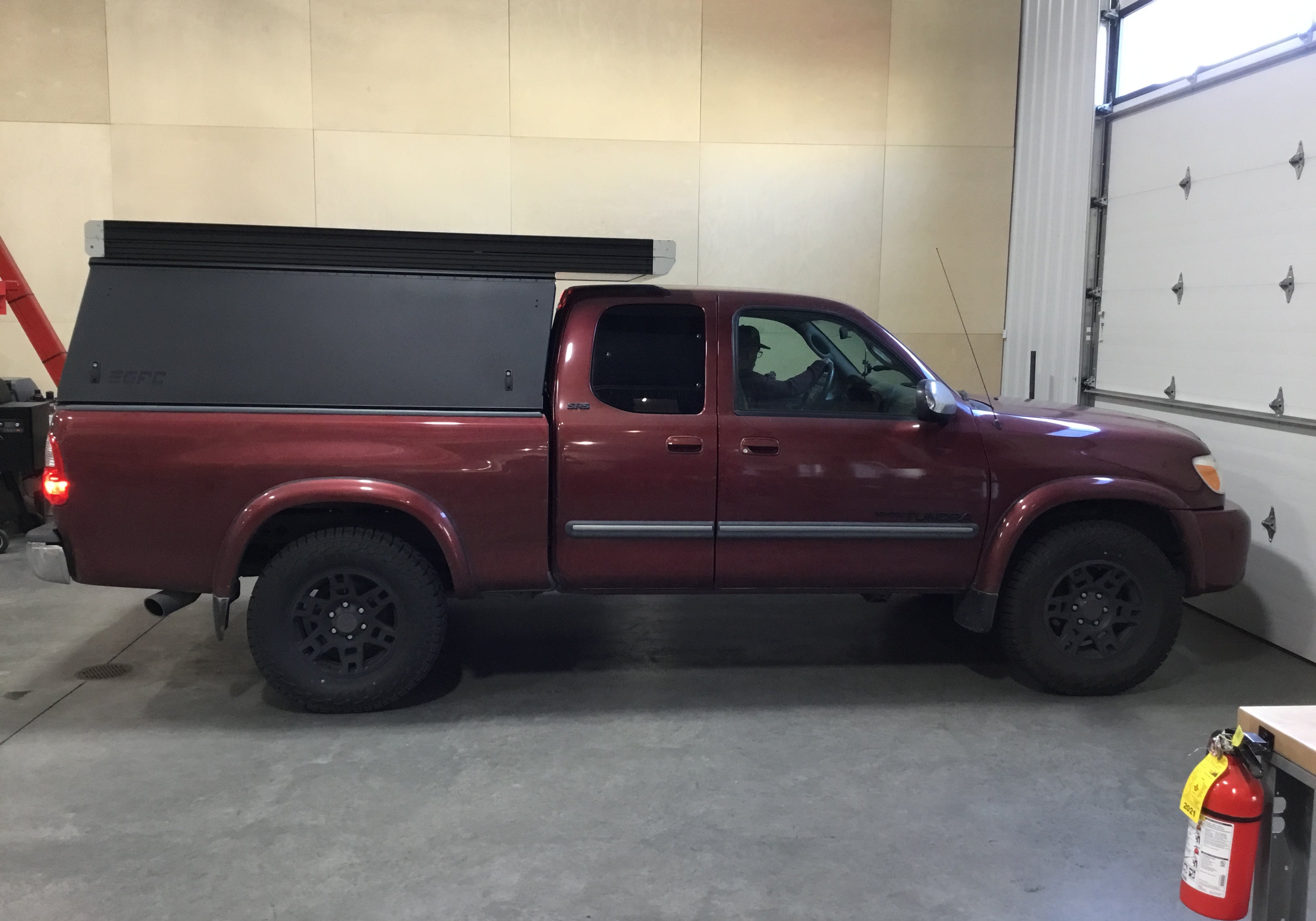 2005 Toyota Tundra Camper - Build #1872