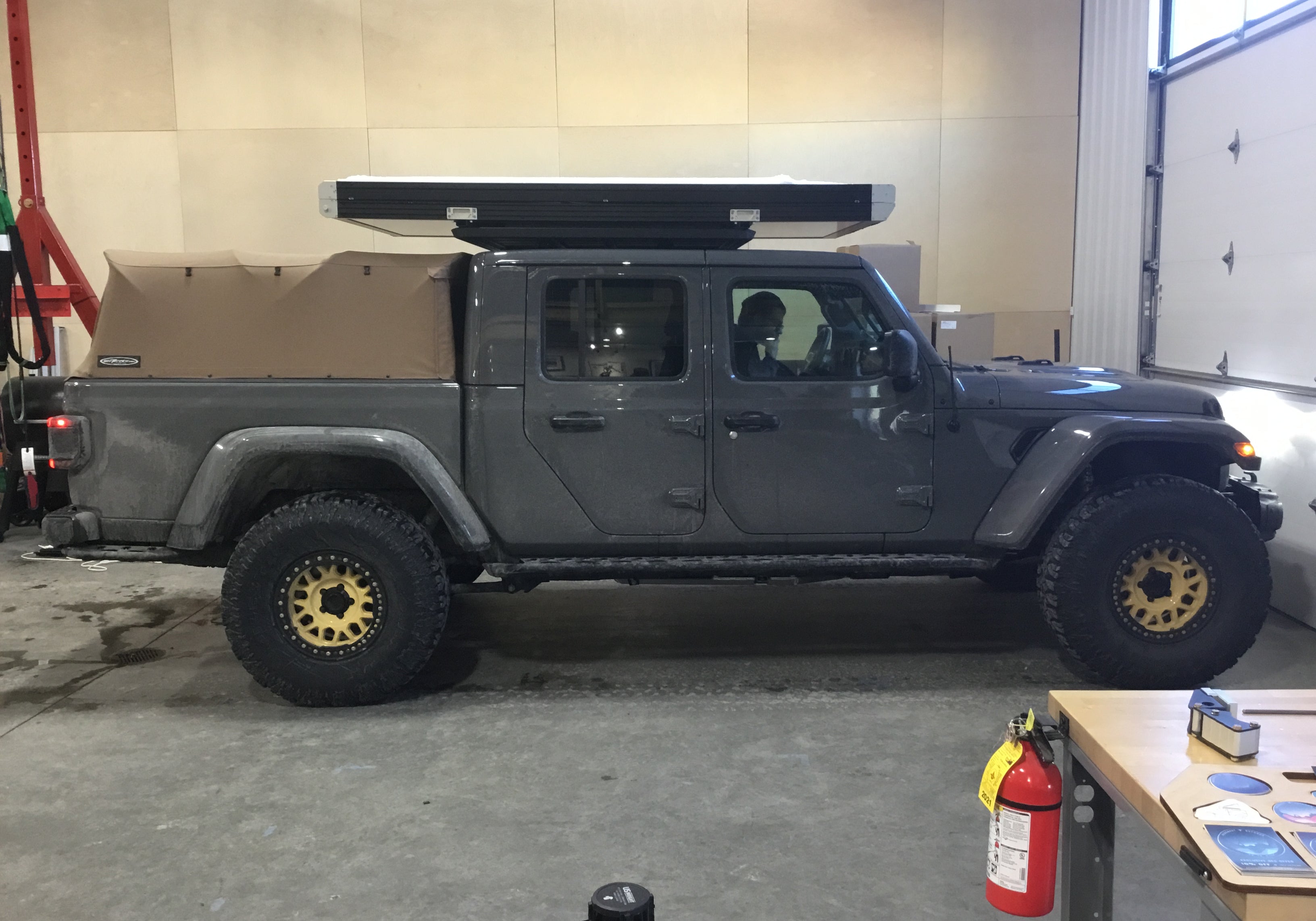 Jeep Gladiator-RTT 432