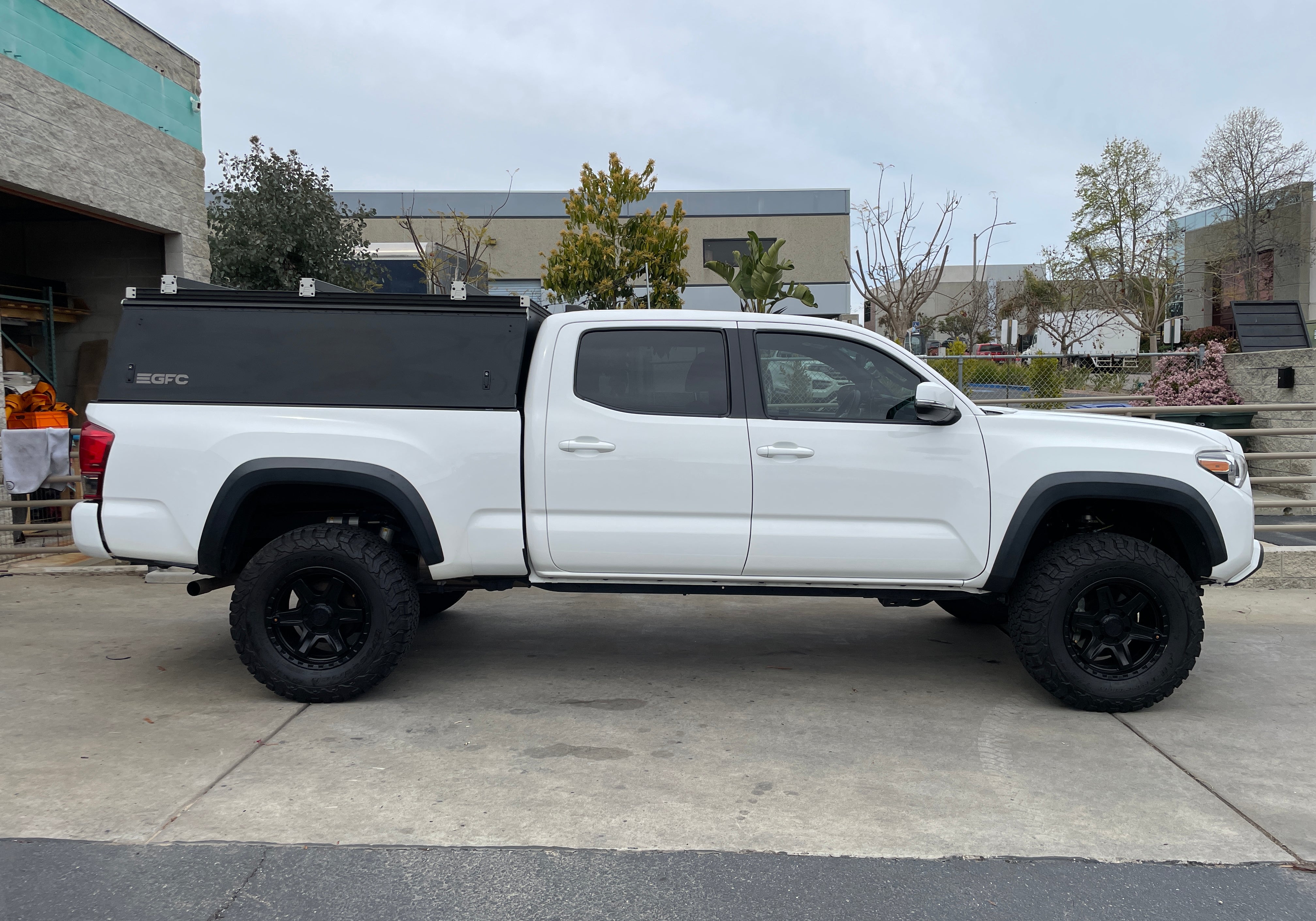 2017 Toyota Tacoma Topper - Build #60