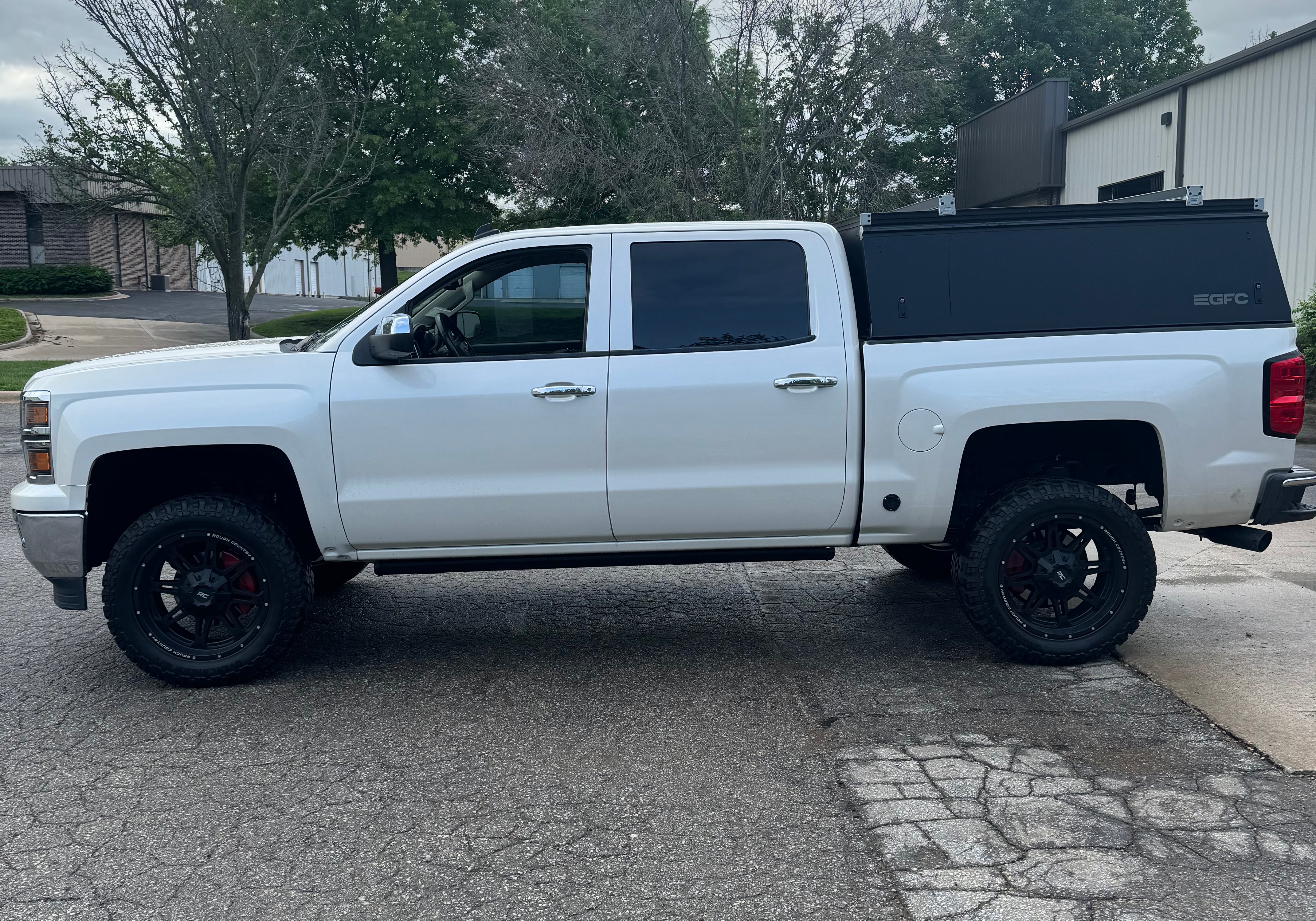 2014 Chevrolet Silverado  Topper - Build #560