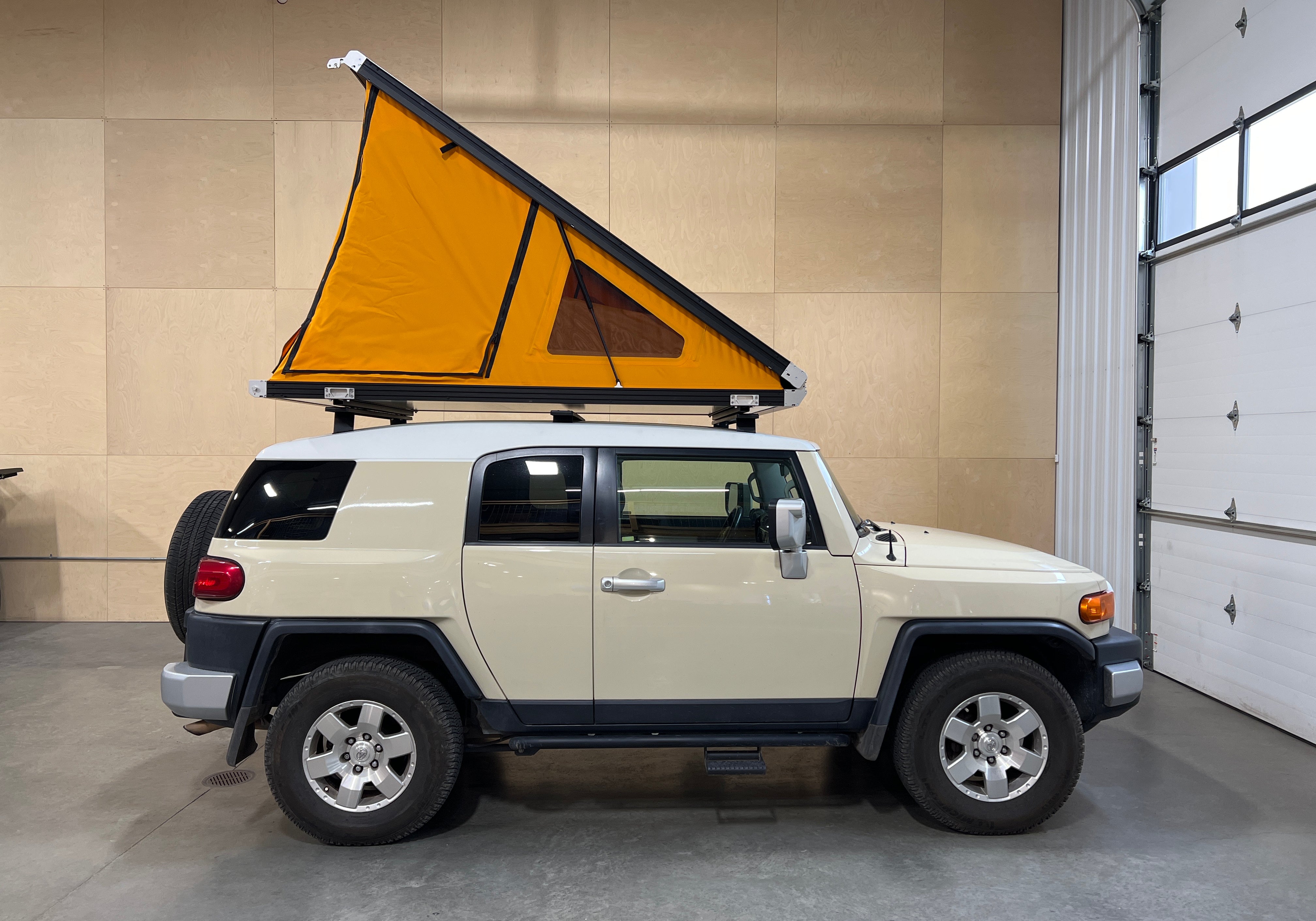 2009 Toyota 4Runner Rooftop Tent (RTT) - Build #934