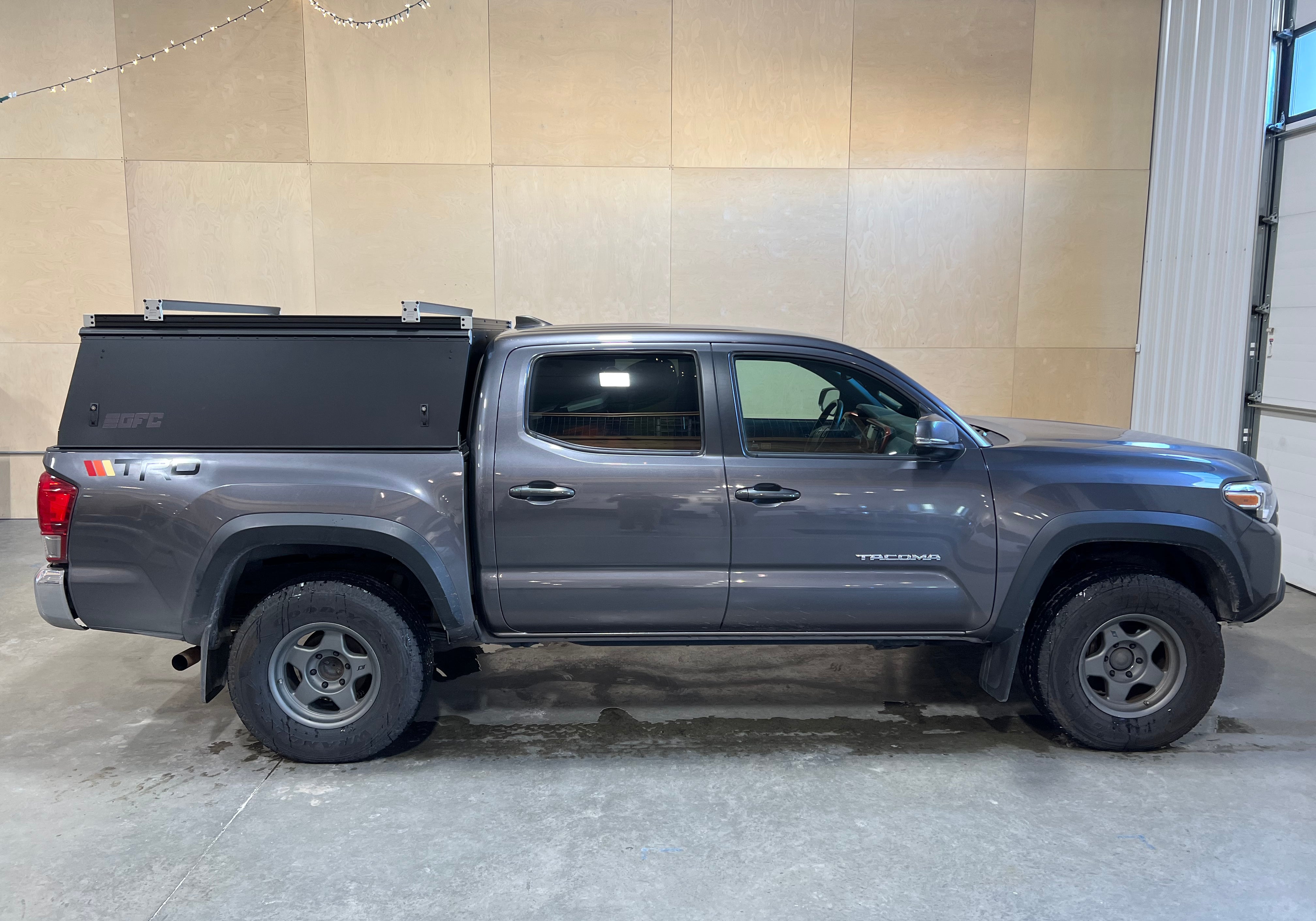 2017 Toyota Tacoma Topper - Build #31