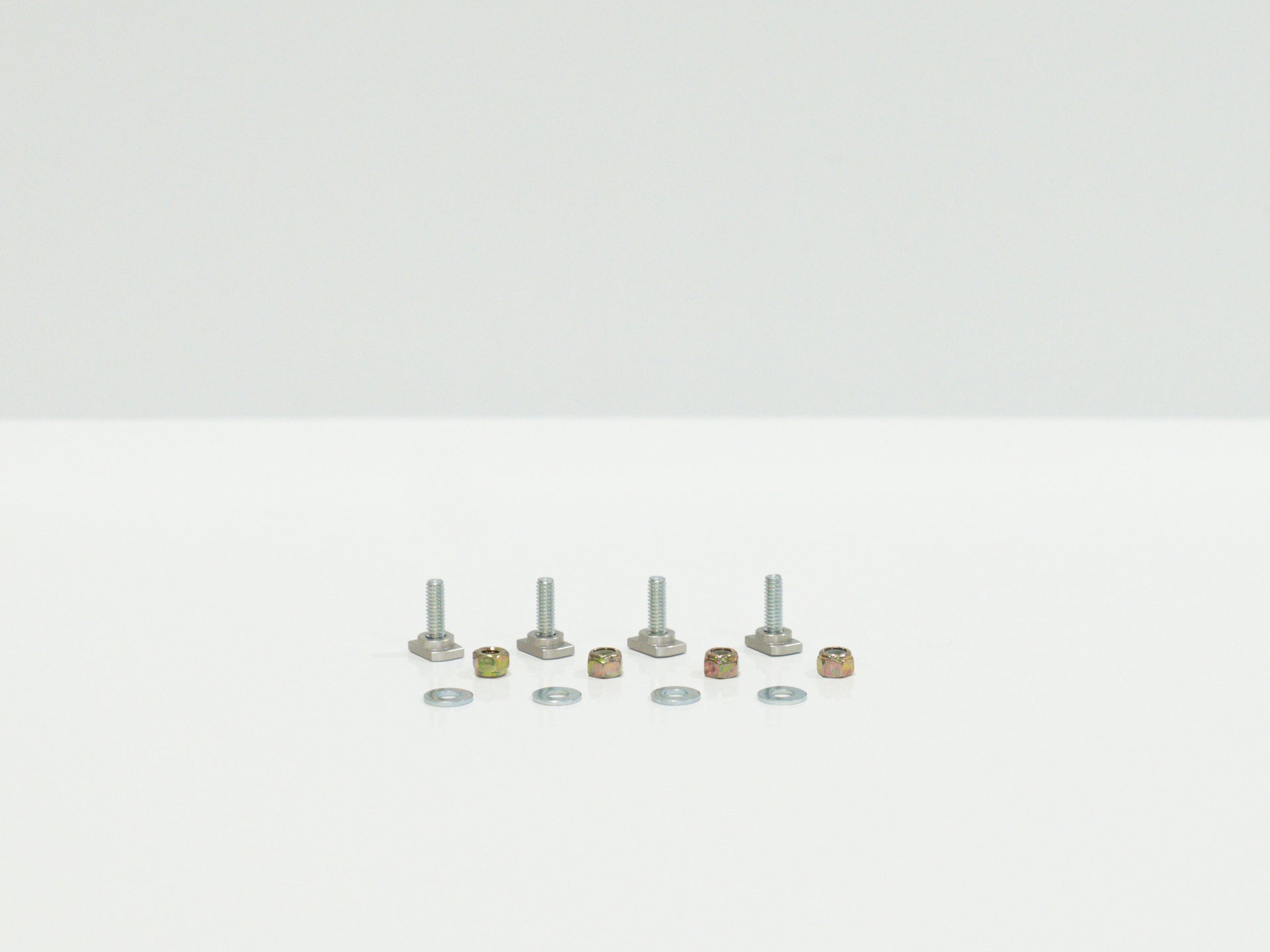 Beef Rack Track Stud – Dachträger kaufen bei Rooftop Tents Europe