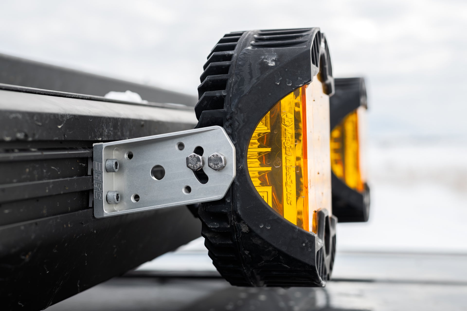 LP6 Light Mount – Dachträger kaufen bei Rooftop Tents Europe